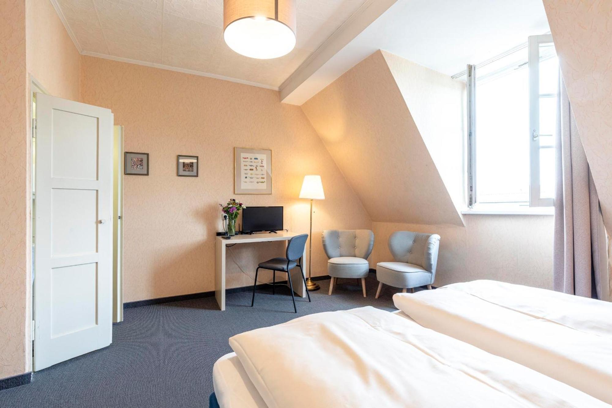 Hotel-Pension Am Siegestor Monachium Zewnętrze zdjęcie