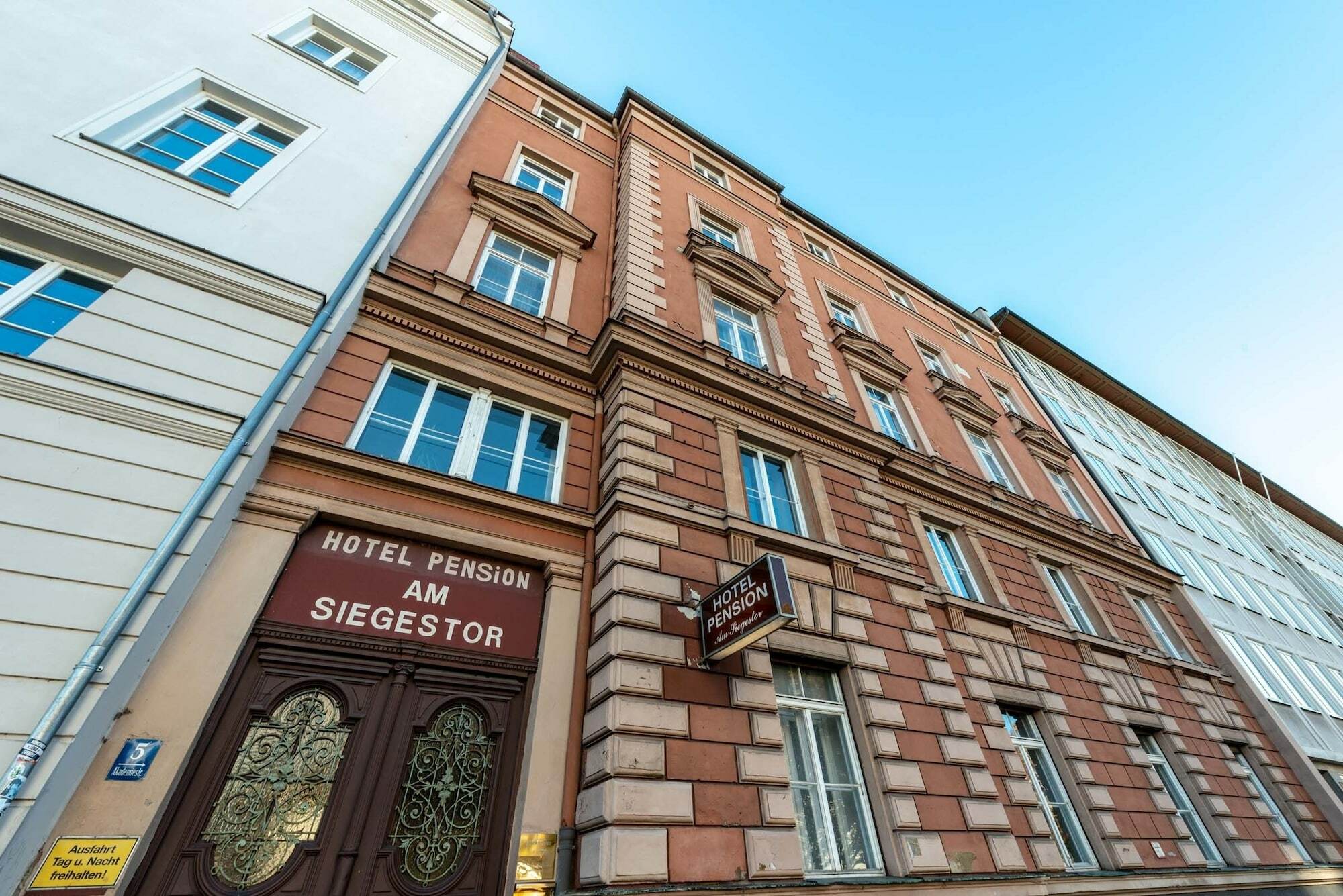 Hotel-Pension Am Siegestor Monachium Zewnętrze zdjęcie